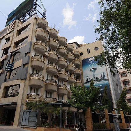 Neelkanth Paradise Hotel Ahmedabad Bagian luar foto